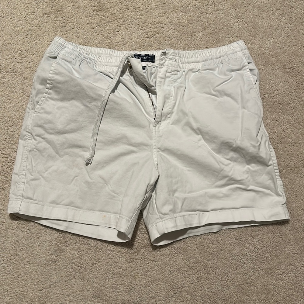 Crown & Ivey stretchy waist band shorts